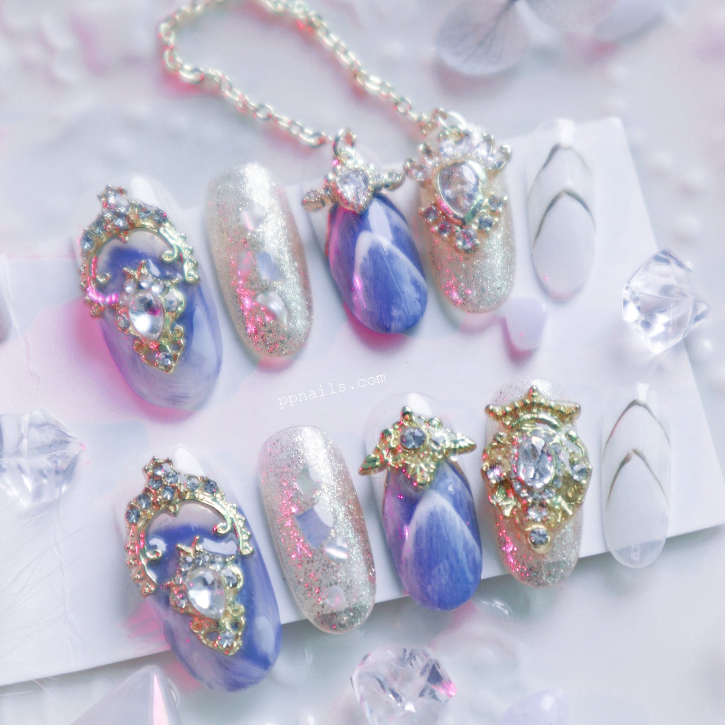 Designer: XinXin 99. Luxury blue feather. handmade nails Press on Nails DIY Nail Art