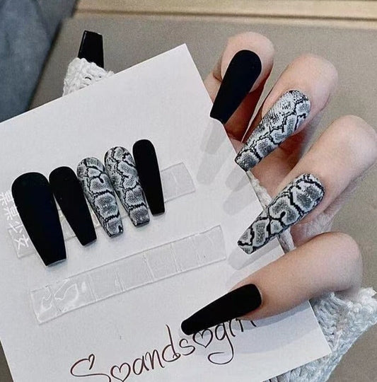 Designer: DuoDuo 1505.Handmade nails Press on Nails DIY Nail Art for woman girl  Long Coffin black