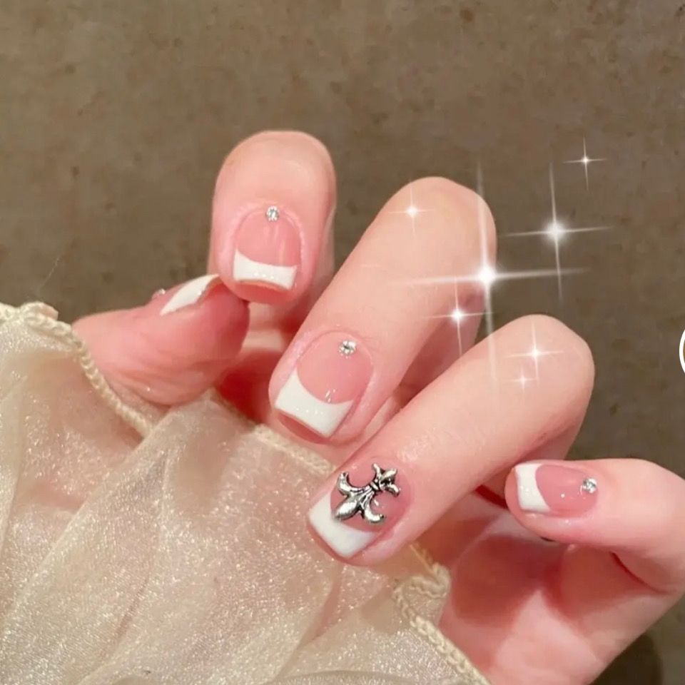 Designer: DuoDuo 2062.Handmade nails Press on Nails DIY Nail Art for woman girl French Short pink