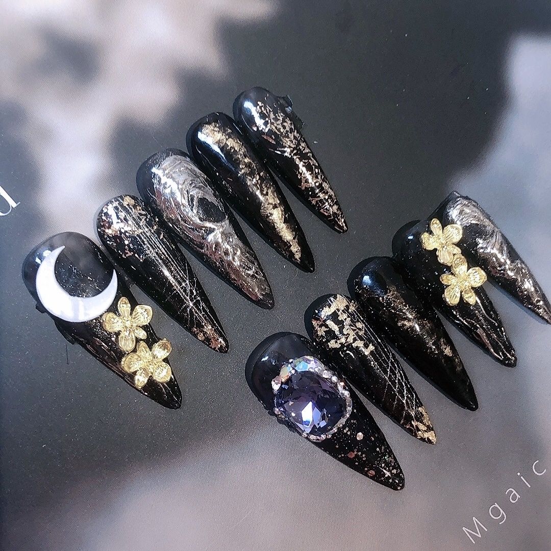 Designer: PinPin 1017.Handmade nails Press on Nails DIY Nail Art for woman girl Almond Long black