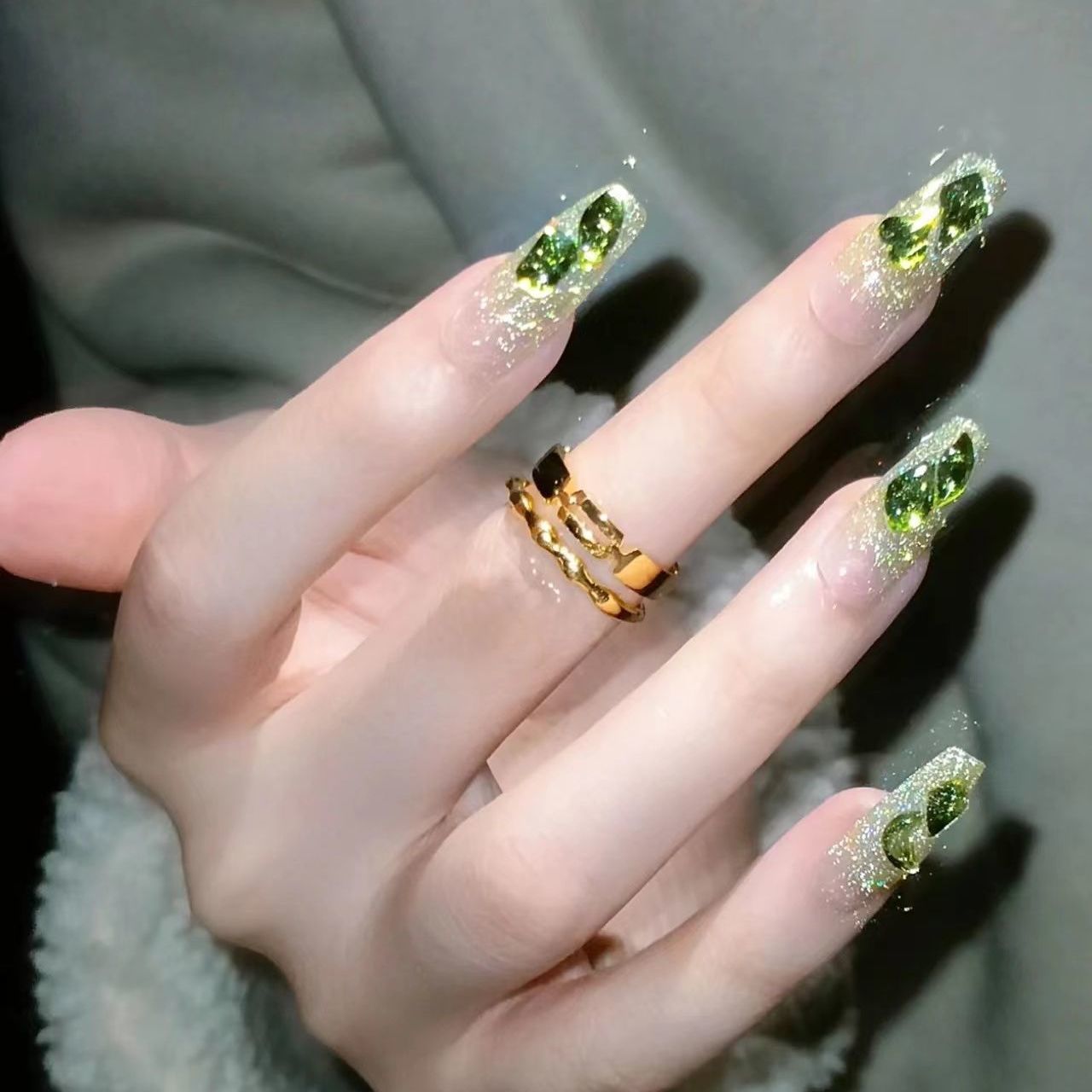 Designer: DuoDuo 1108.Handmade nails Press on Nails DIY Nail Art for woman girl Long Coffin green rhinestone