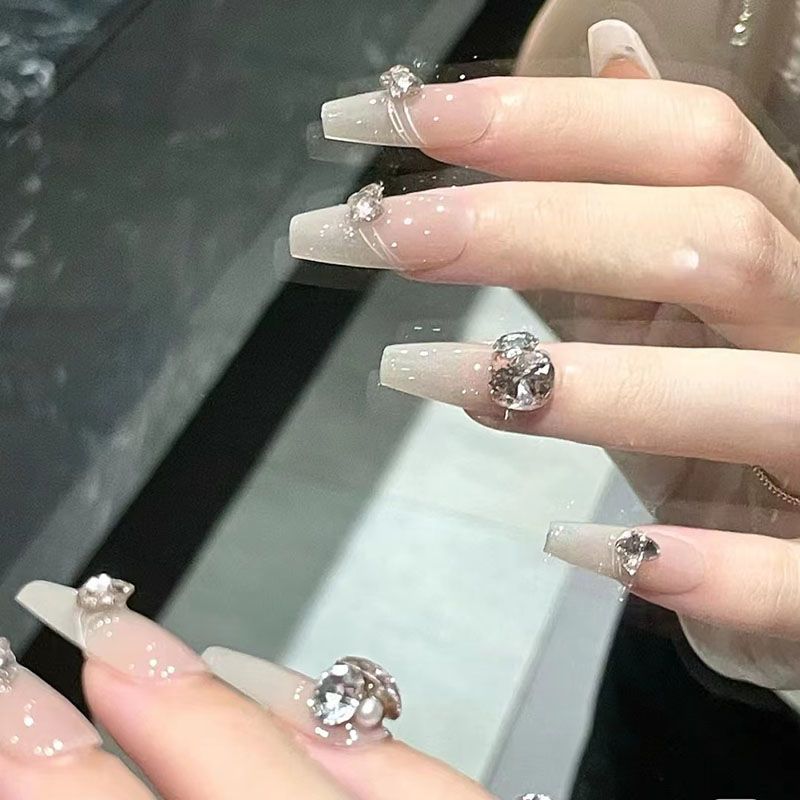 Designer: DuoDuo 1303.Handmade nails Press on Nails DIY Nail Art for woman girl Long Coffin white rhinestone