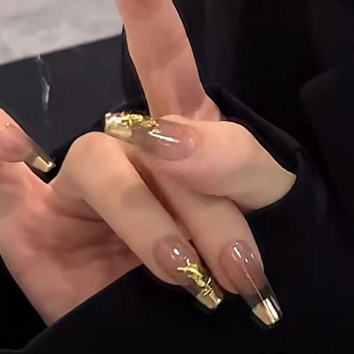 Designer: DuoDuo 2039.Handmade nails Press on Nails DIY Nail Art for woman girl Long Coffin gold