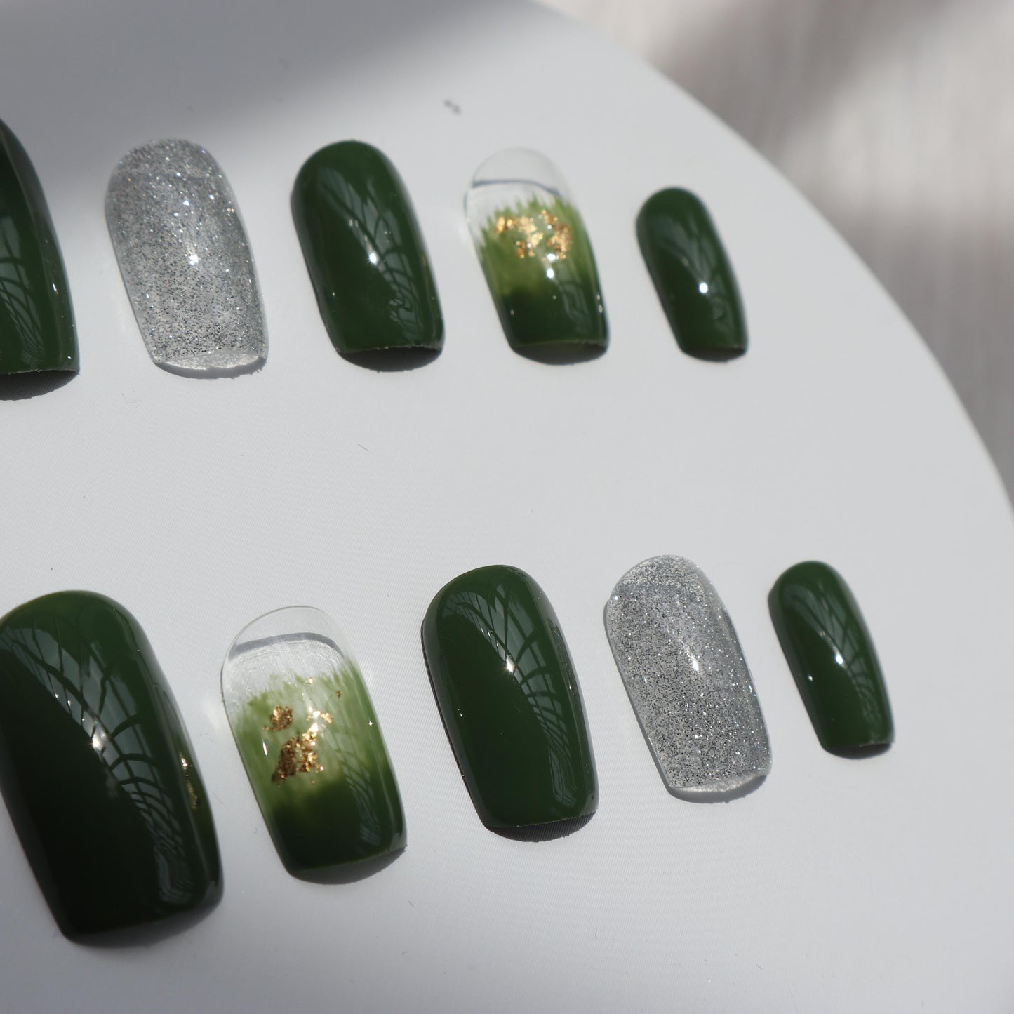 Designer: XinXin 5.Dark green short square handmade nails