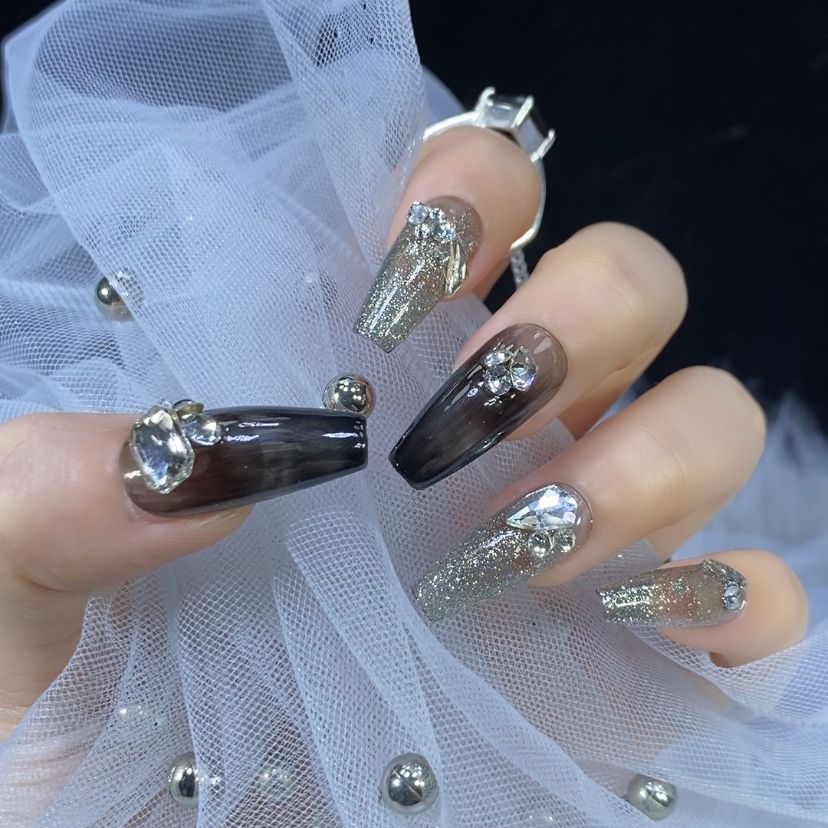 Designer: HuaHua.Handmade nails Press on Nails DIY Nail Art for woman girl Long Coffin black gray