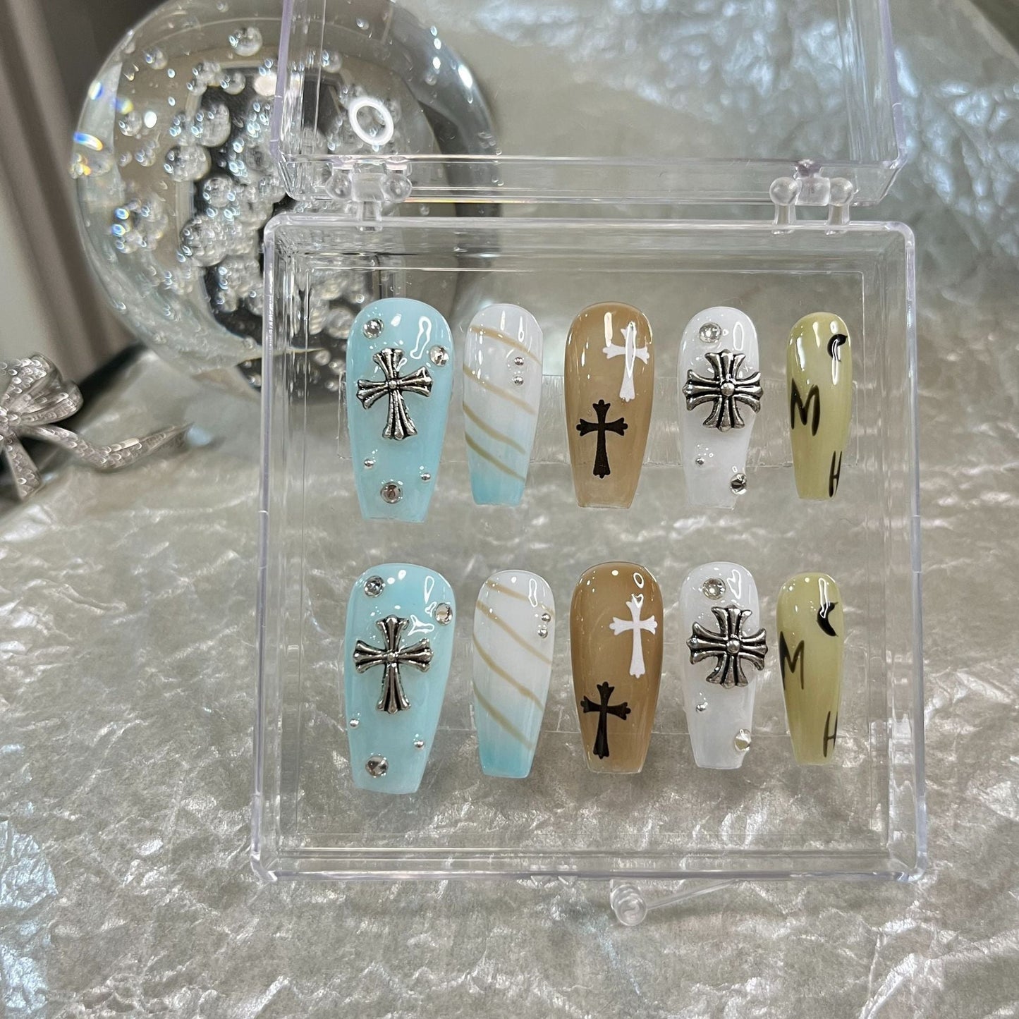 Designer: MaoMao.Handmade Nail Designs Press on Nails DIY  Nail Art for woman girl