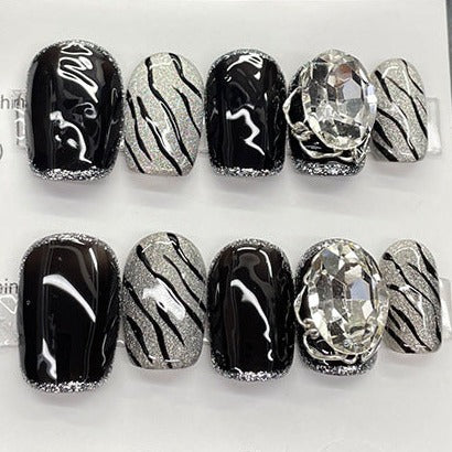 Designer: MeowMeow.24171 Handmade Nail Designs Press on Nails DIY  Nail Art for woman girl Short Square black silver