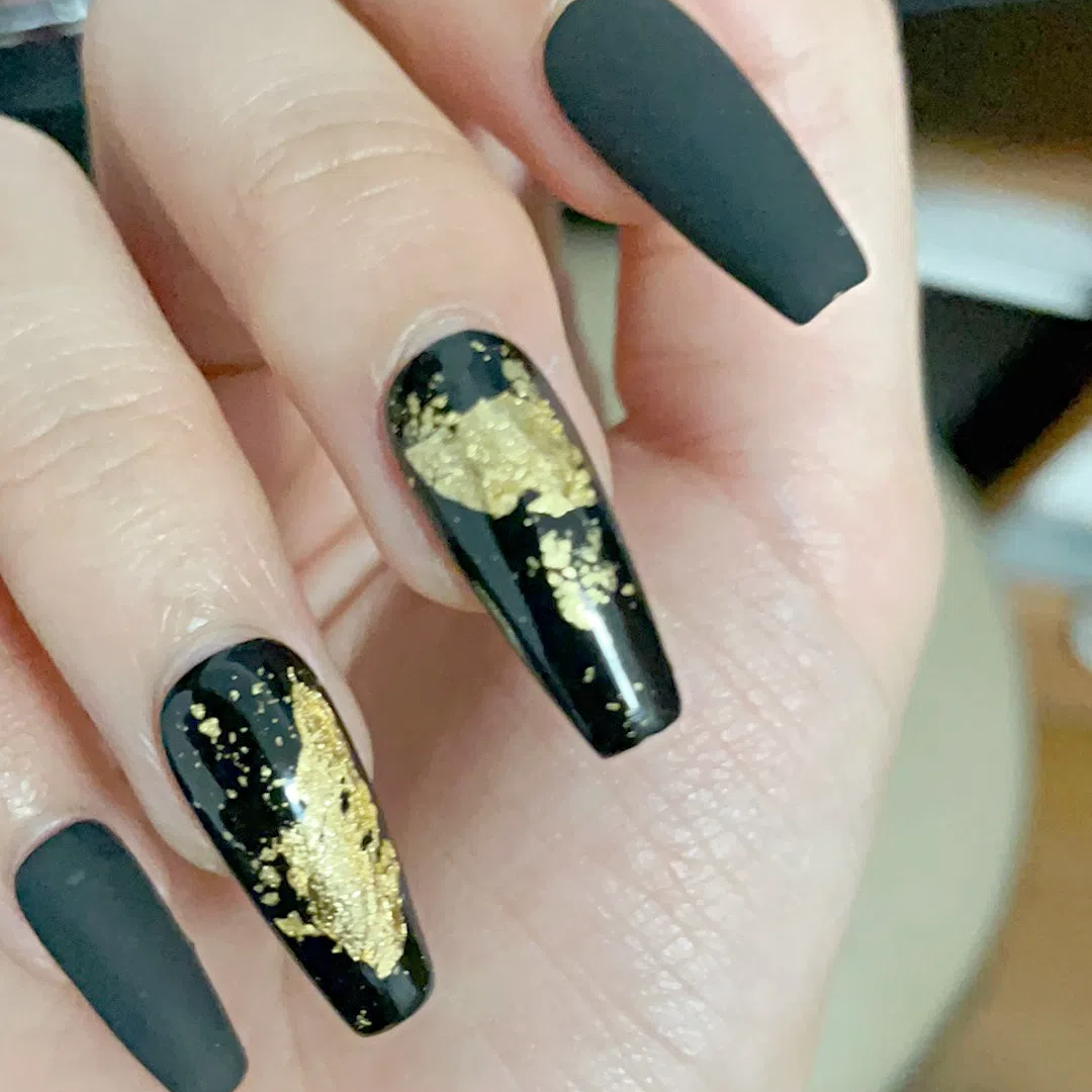 Designer: DuoDuo 1612.Handmade nails Press on Nails DIY Nail Art for woman girl Coffin Long black