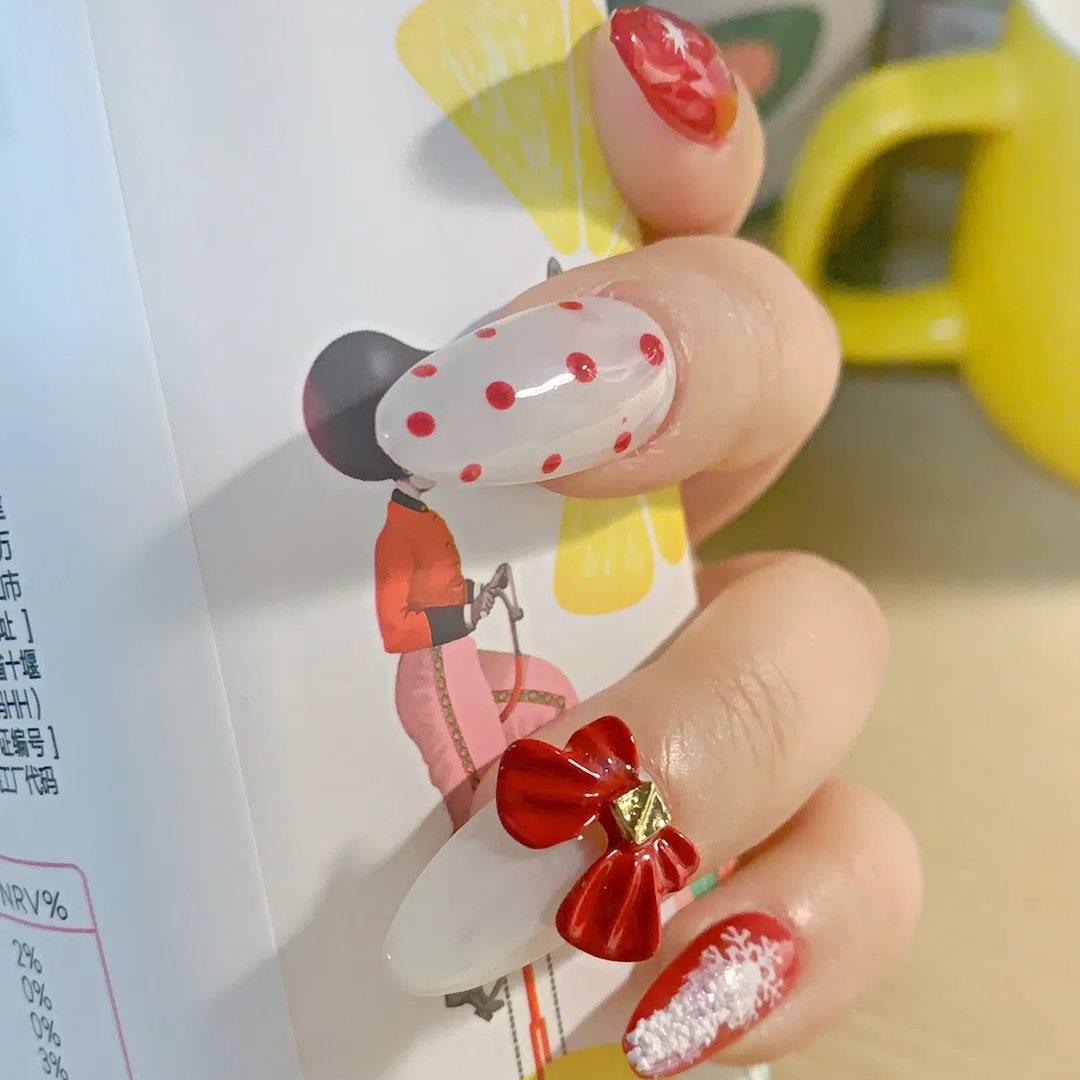 Designer: PinPin 1613.Handmade nails Press on Nails DIY Nail Art for woman girl Almond red white  Christmas