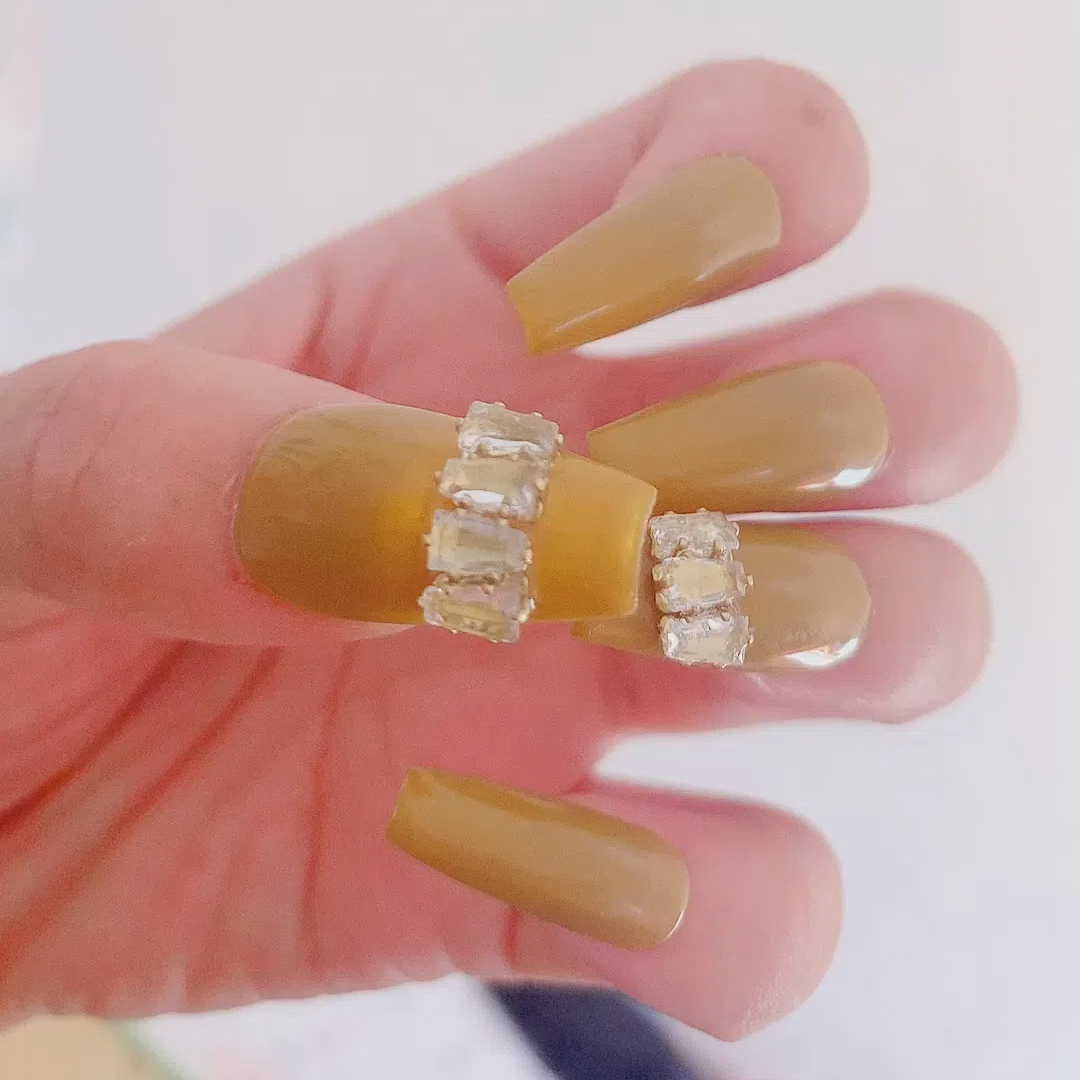 Designer: DuoDuo 1617.Handmade nails Press on Nails DIY Nail Art for woman girl yellow Coffin Long Rhinestone