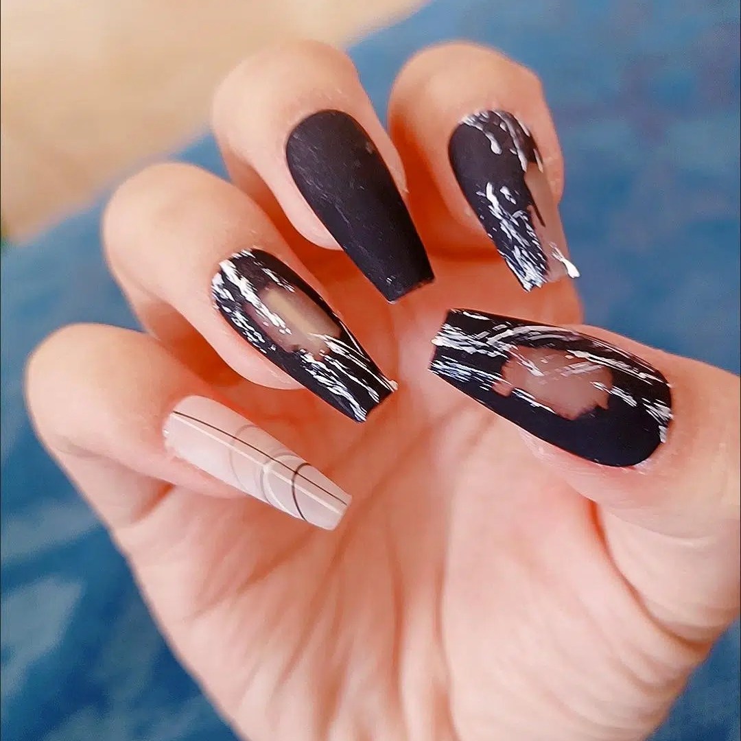 Designer: DuoDuo 1502.Handmade nails Press on Nails DIY Nail Art for woman girl Coffin Long black