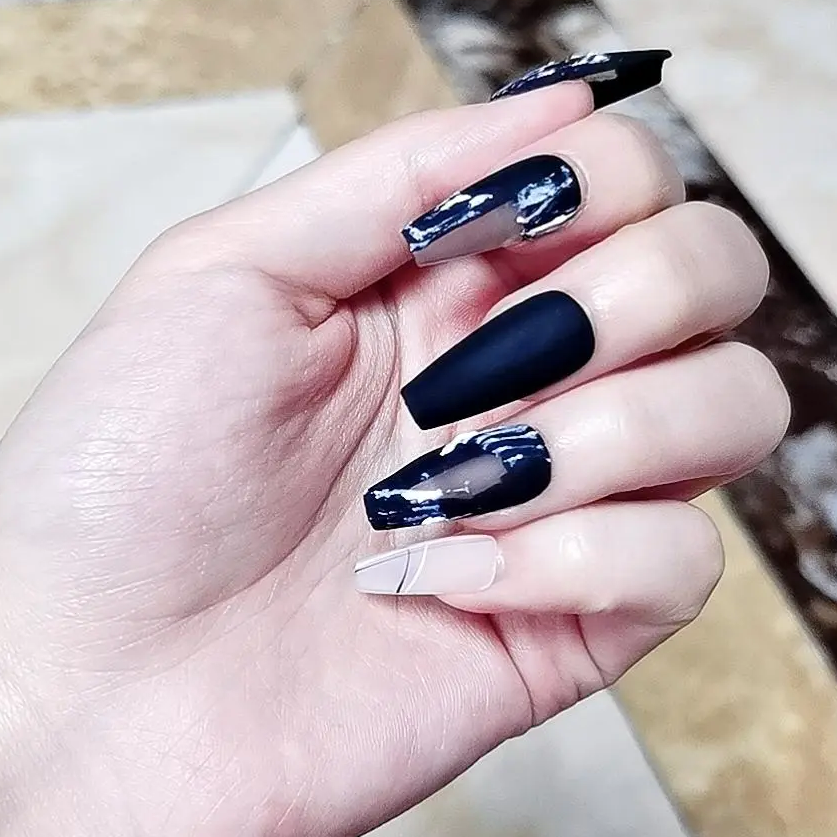 Designer: DuoDuo 1502.Handmade nails Press on Nails DIY Nail Art for woman girl Coffin Long black