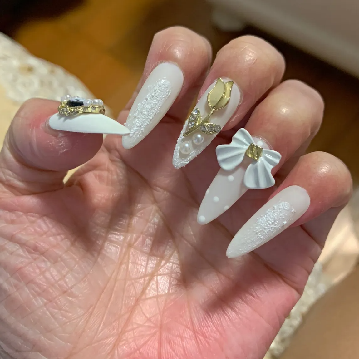 Designer: DuoDuo 1605.Handmade nails Press on Nails DIY Nail Art for woman girl white Long Almond