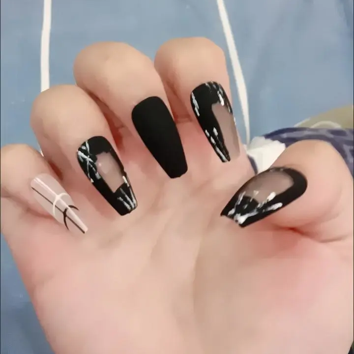 Designer: DuoDuo 1502.Handmade nails Press on Nails DIY Nail Art for woman girl Coffin Long black